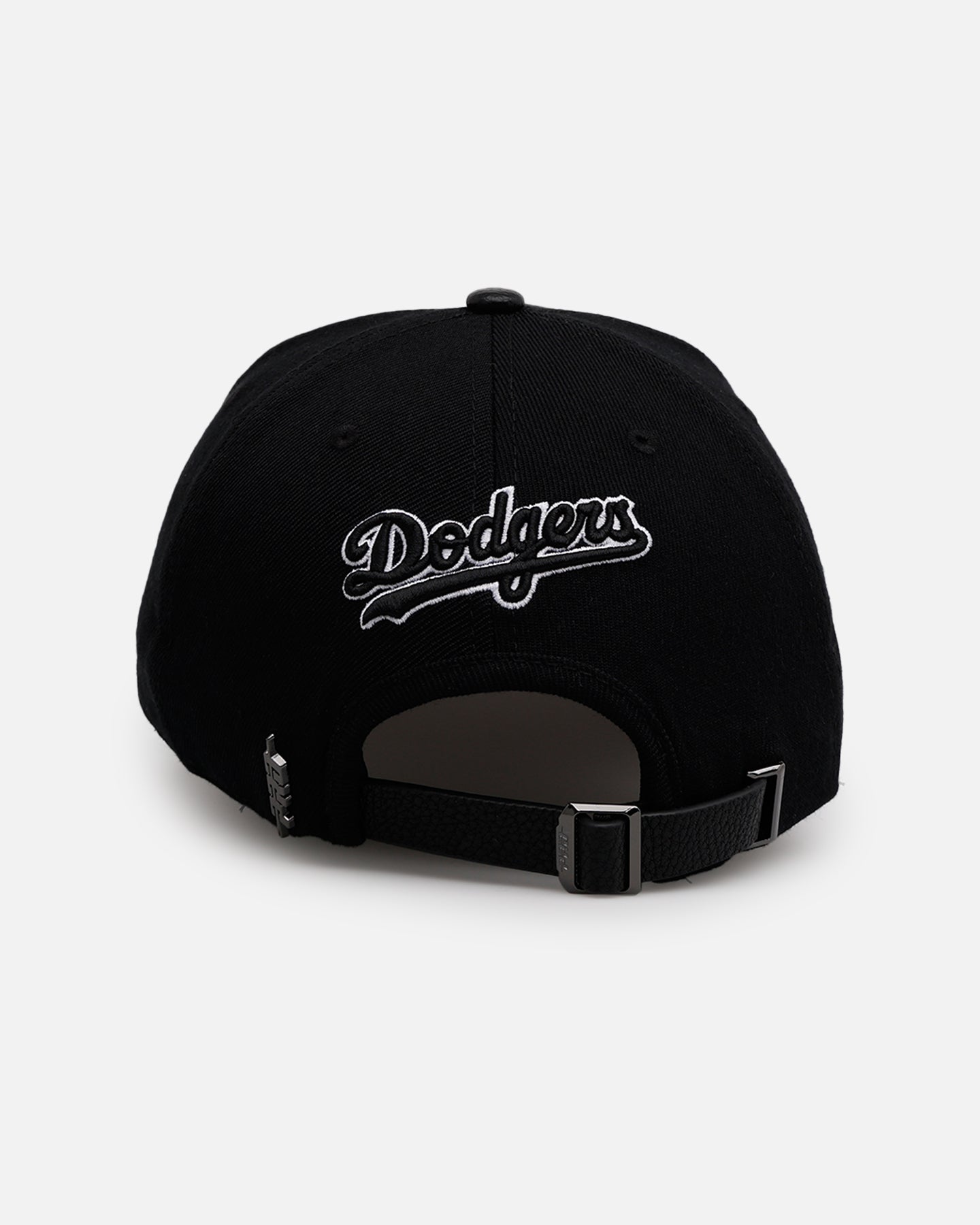 Pro Standard Los Angeles Dodgers 'Black Chenille' Pro Pinch Strapback Black