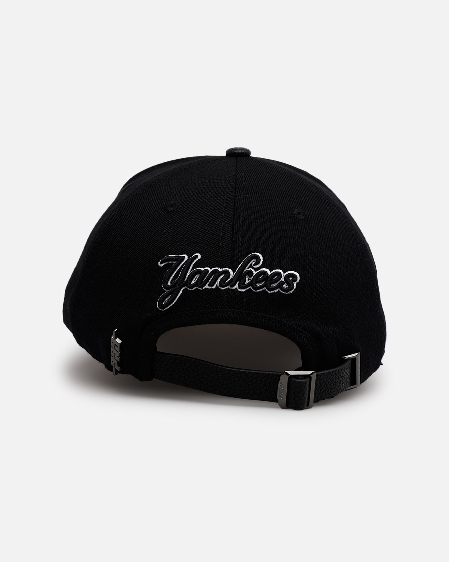 Pro Standard New York Yankees 'Black Chenille' Pro Pinch Strapback Black
