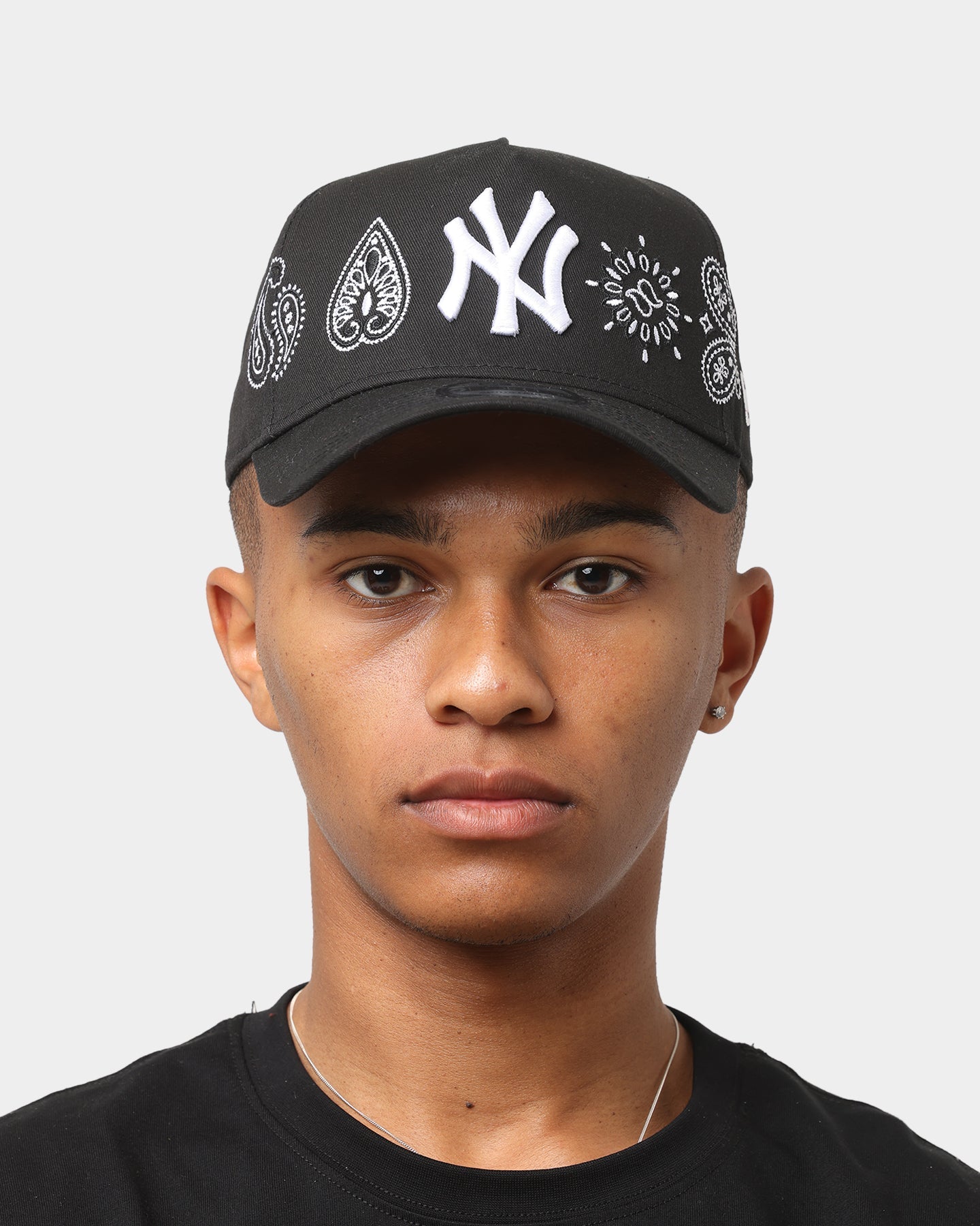 New Era New York Yankees 'Paisley Logo' 9FORTY A-Frame Snapback Black