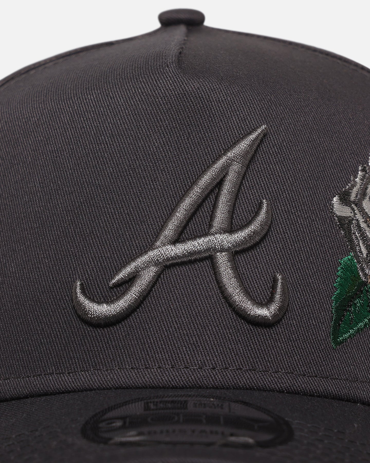 New Era Atlanta Braves 'Gray Tonal Roses' 9FORTY A-Frame Snapback Gray