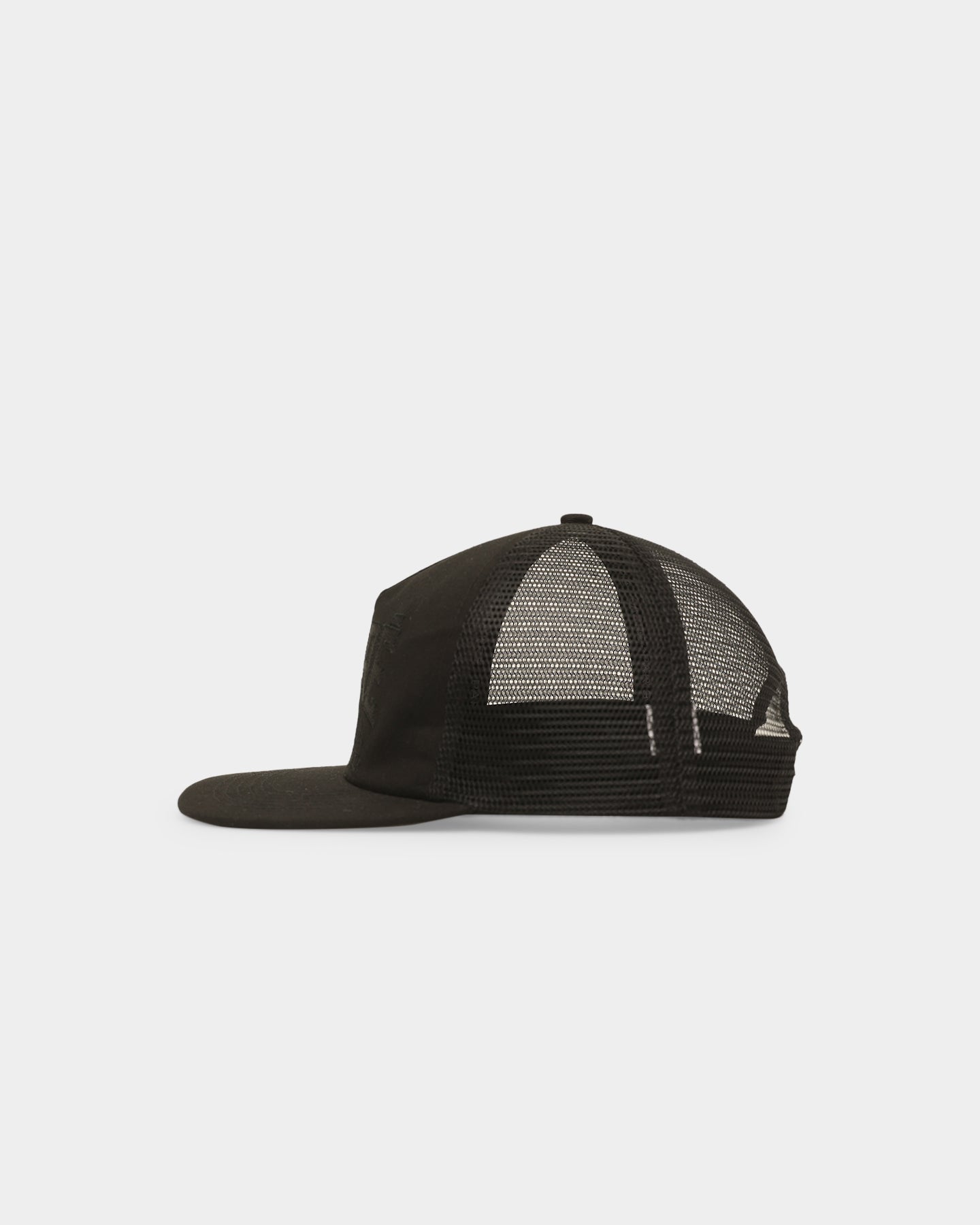 Carré Champs Trucker Snapback Black