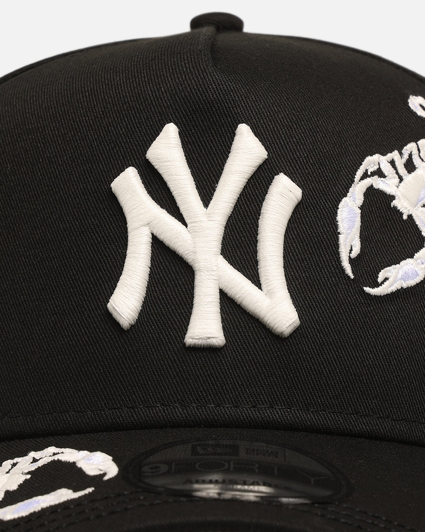 New Era New York Yankees 'Scorpion' 9FORTY A-Frame Snapback Black