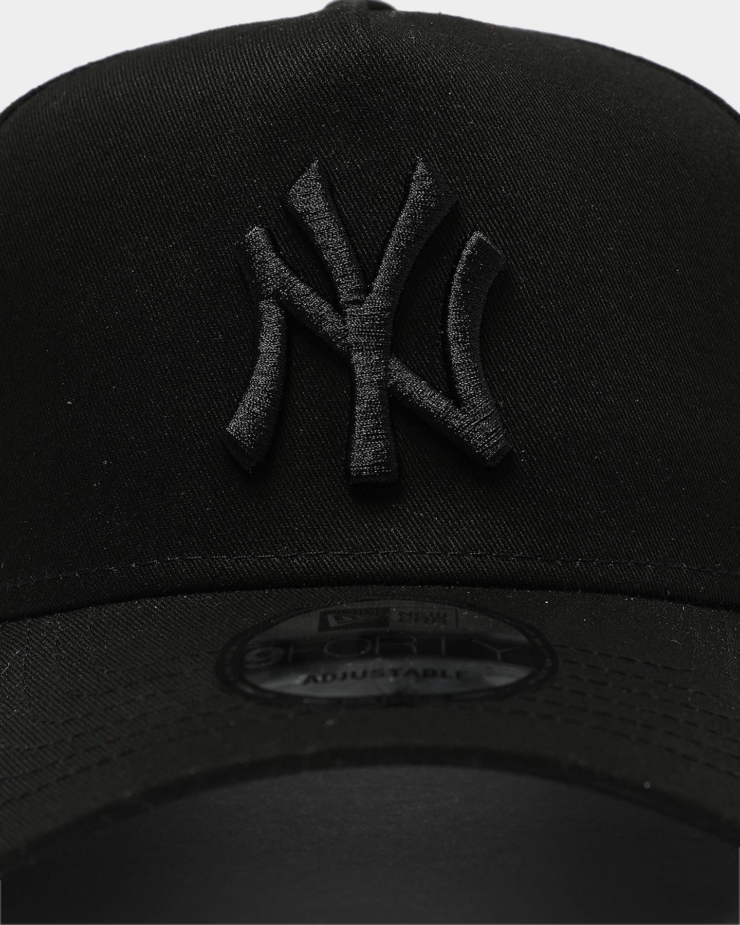 New Era New York Yankees 9FORTY K-Frame Snapback Black/Black