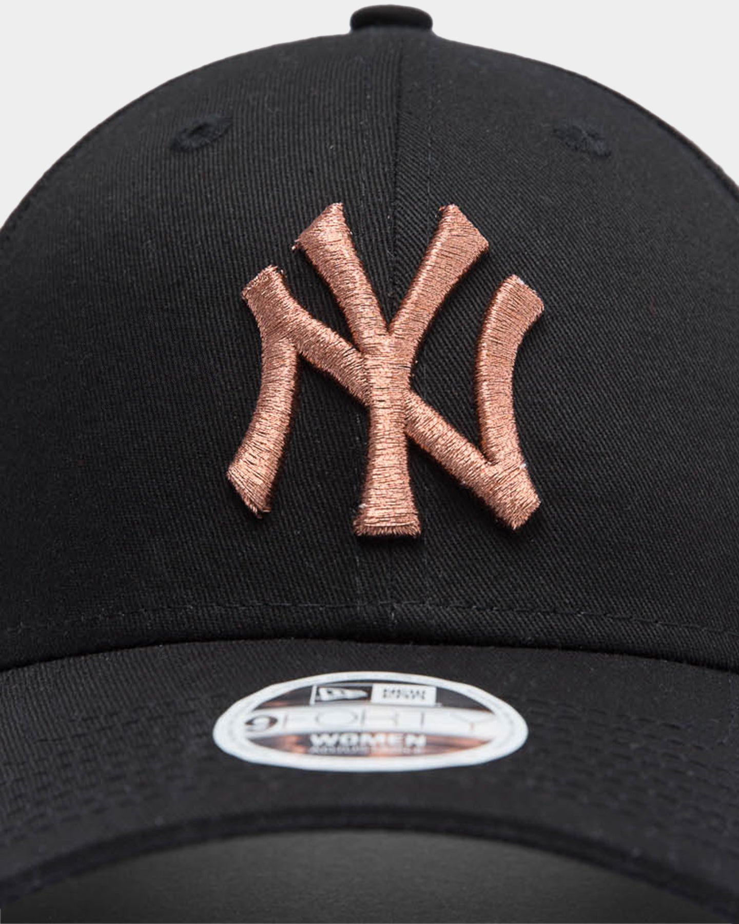 New Era Women's New York Yankees 9FORTY MLB Strapback Black/Rose Gold