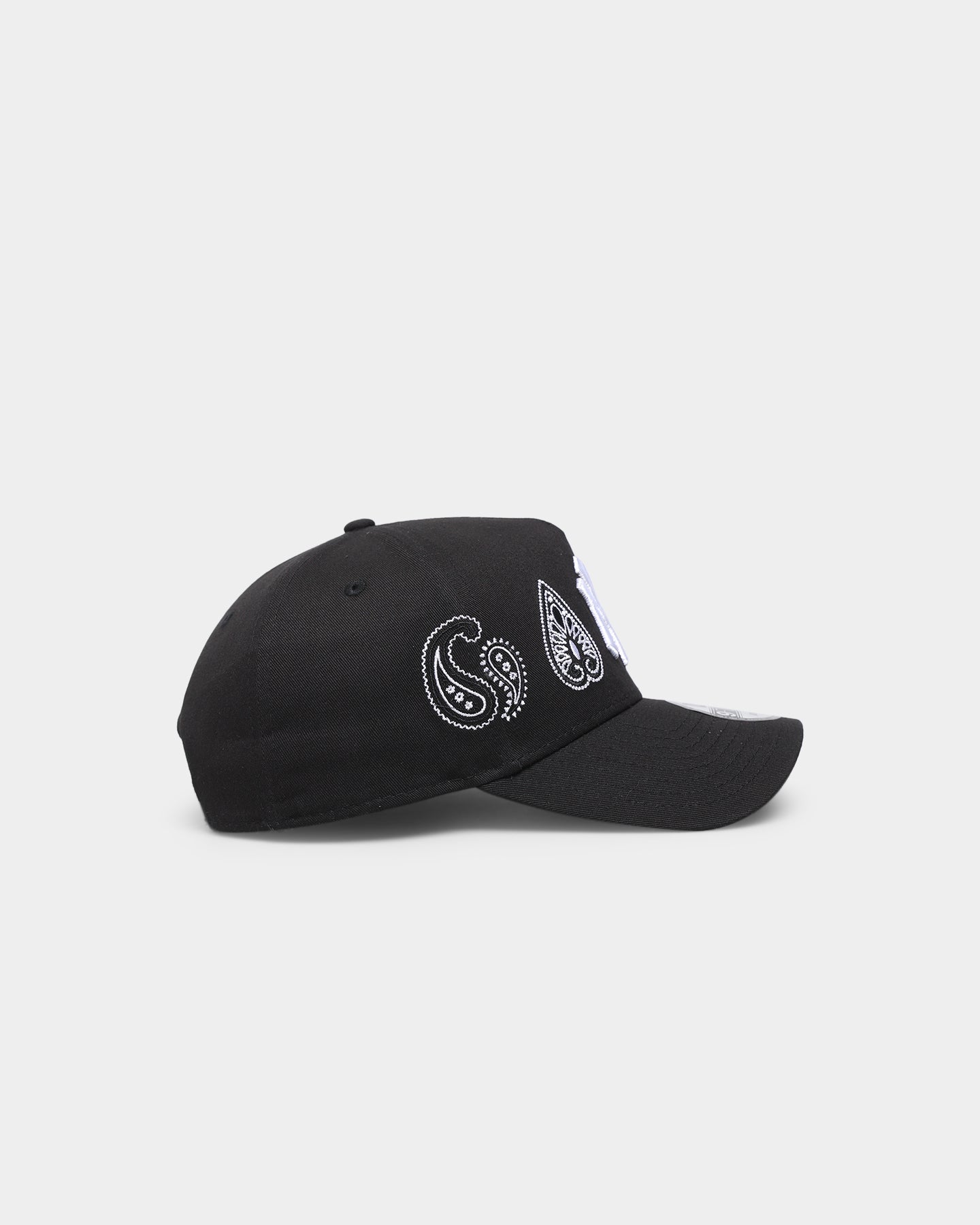 New Era New York Yankees 'Paisley Logo' 9FORTY A-Frame Snapback Black